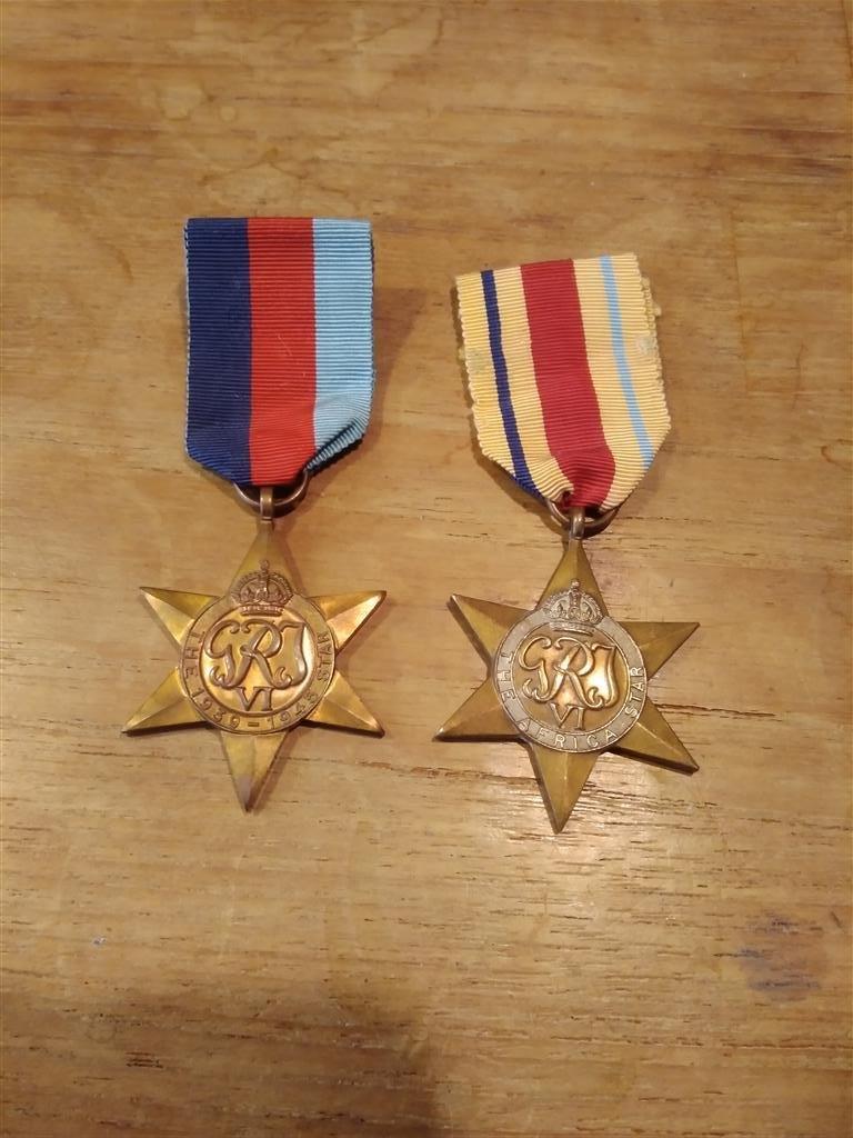 Twee Britse / commonwealth ww2 medailles, Verzamelen, Militaria | Tweede Wereldoorlog, Ophalen of Verzenden, Landmacht, Engeland