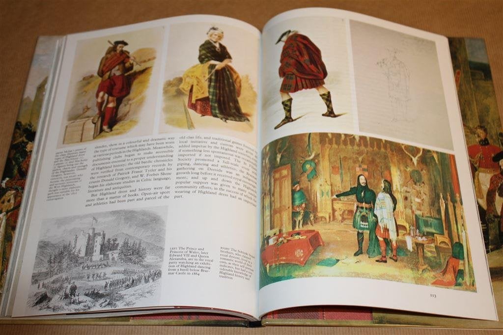 Highland clans and tartans., Ophalen of Verzenden, Gelezen, Europa