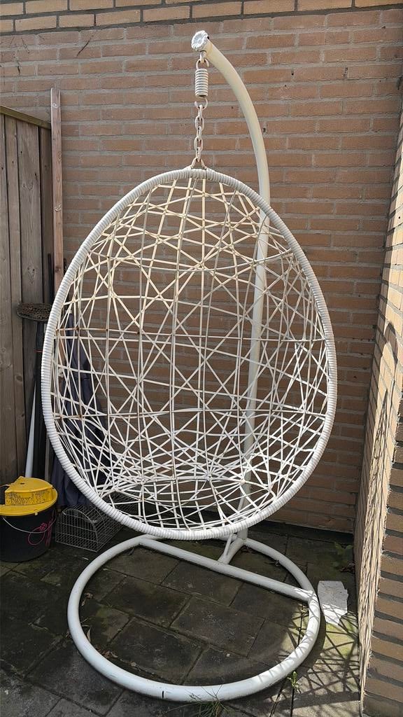 Schommelstoel ei stoel schommelei, Ophalen of Verzenden, Gebruikt, Buiten