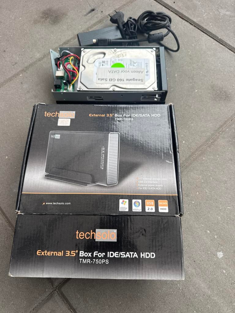 Techsolo externe behuizing met Seagate 160 GB SATA HDD, Gebruikt, HDD, Ophalen of Verzenden, Desktop