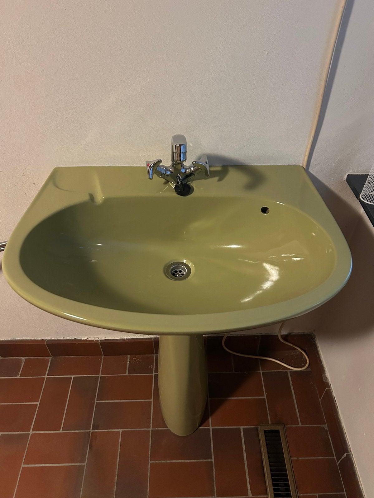 Vintage wastafel met zuil - complete set, Huis en Inrichting, Badkamer | Badkamermeubels, Zo goed als nieuw, Minder dan 100 cm