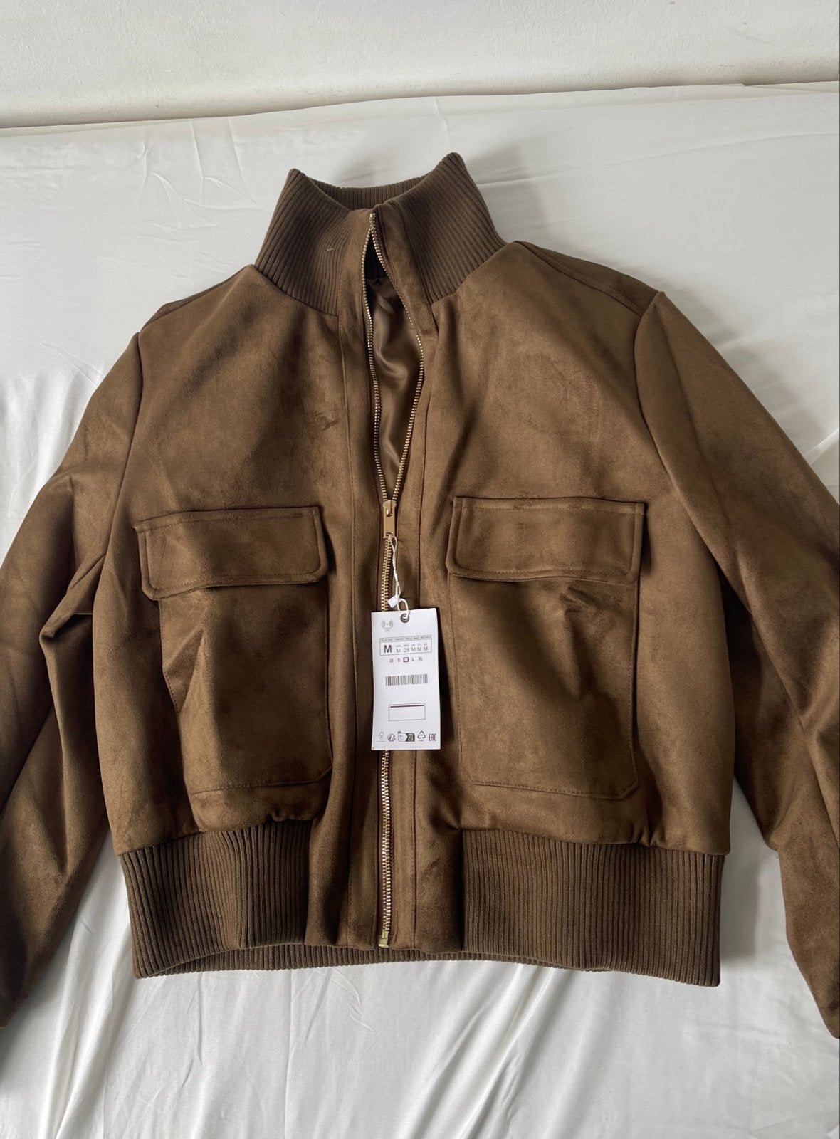 Suède-look bomberjack - Nieuw met kaartjes, Kleding | Dames, Ophalen of Verzenden, Nieuw, Maat 38/40 (M), Bruin