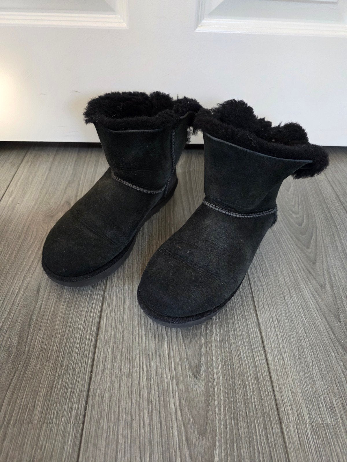 zwarte UGG Bailey maat 39
Gebruikt maar kunnen nog wel ronde, UGG, Zwart, Ophalen of Verzenden, Sneakers of Gympen