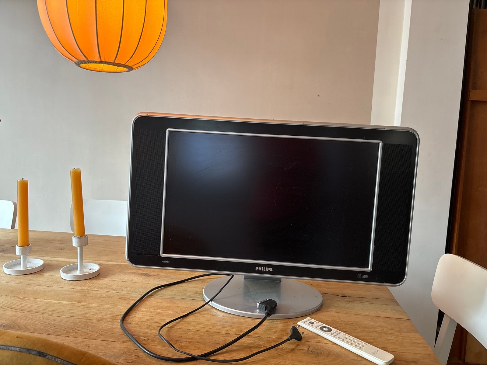 Philips LCD TV - Compact en functioneel, Ophalen, Philips, Gebruikt, 50 Hz