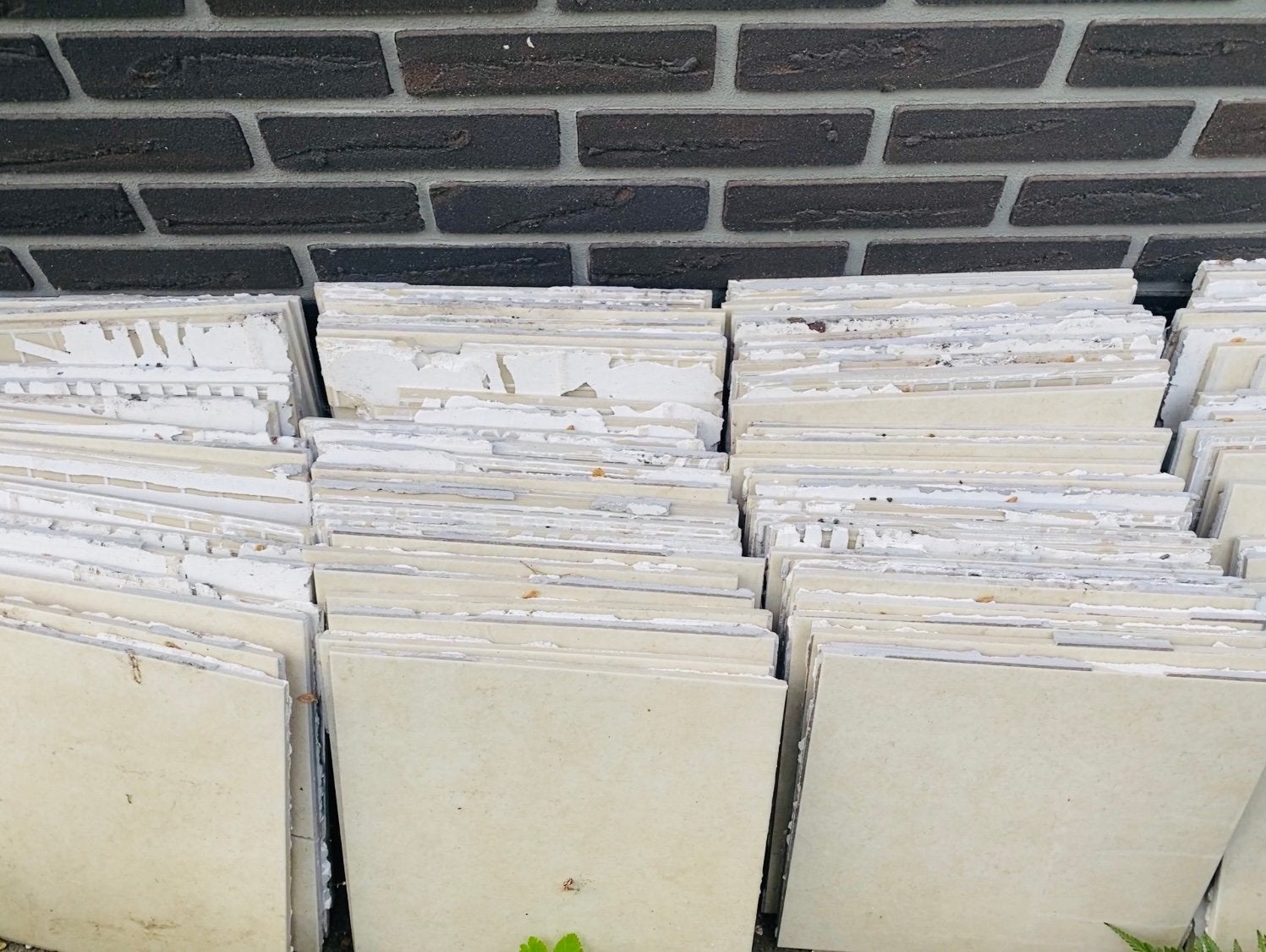 Te koop meer dan 100 muur en grond tegels, €50., 60 cm of meer, Ophalen of Verzenden, Zo goed als nieuw, Minder dan 5 m²