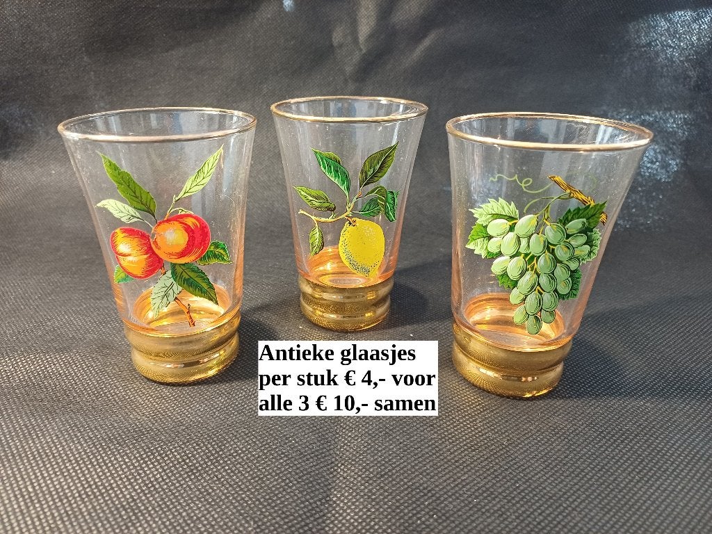 antieke drinkglaasjes, Ophalen of Verzenden