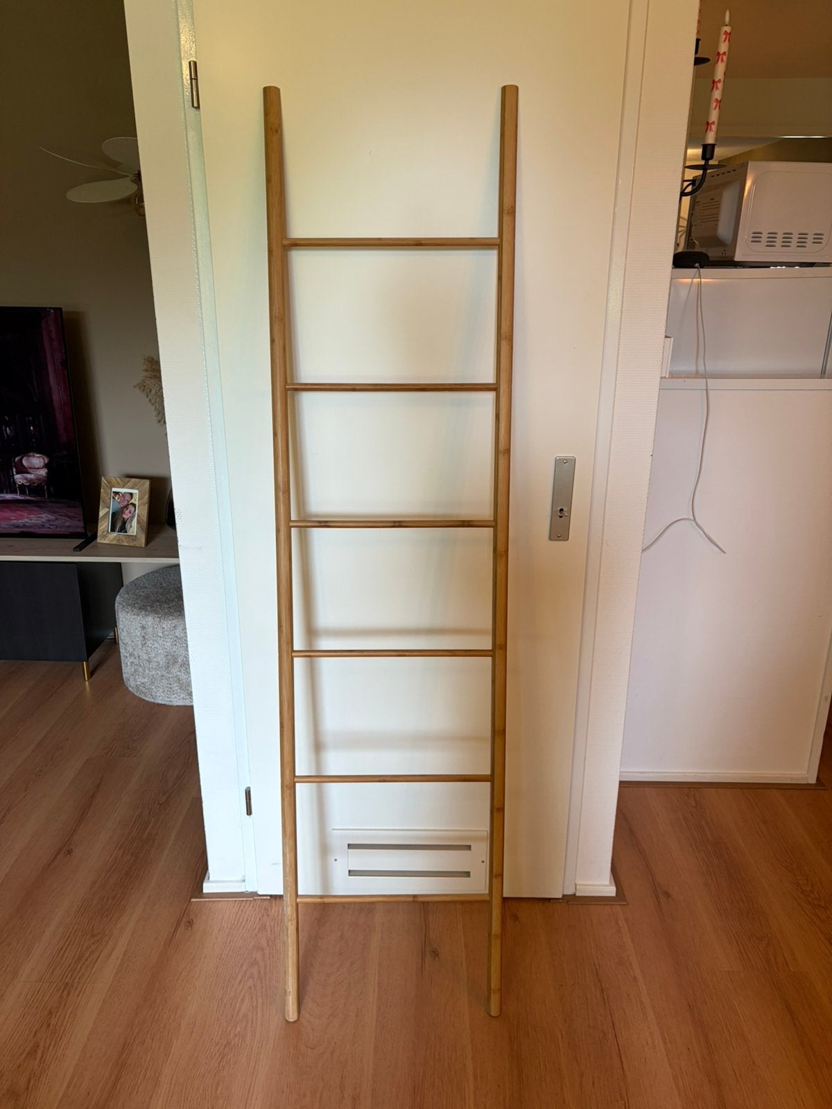 Houten decoratie trapje, Ophalen, Zo goed als nieuw, Hout, Cd's