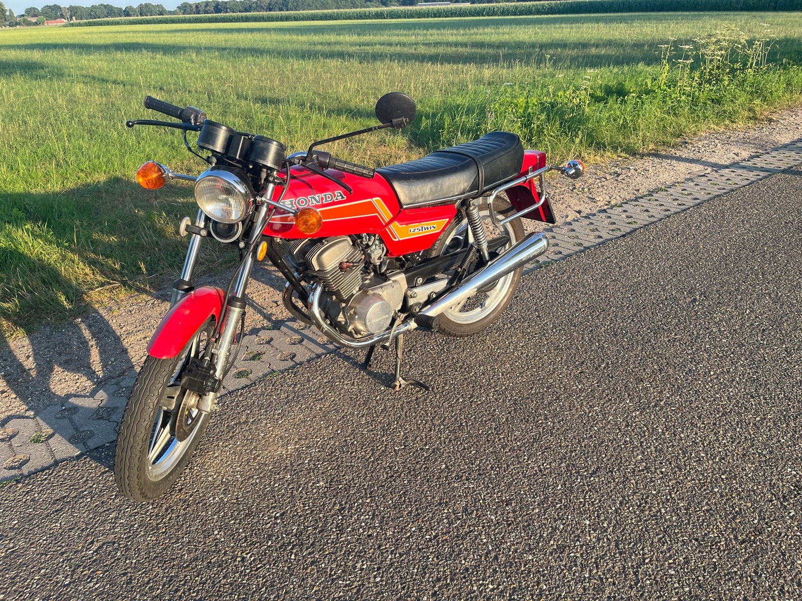 Honda CB 125 Twin - Klassieke oldtimer, Motoren, Motoren | Honda, 2 cilinders, Gebruikt, Particulier, Overig