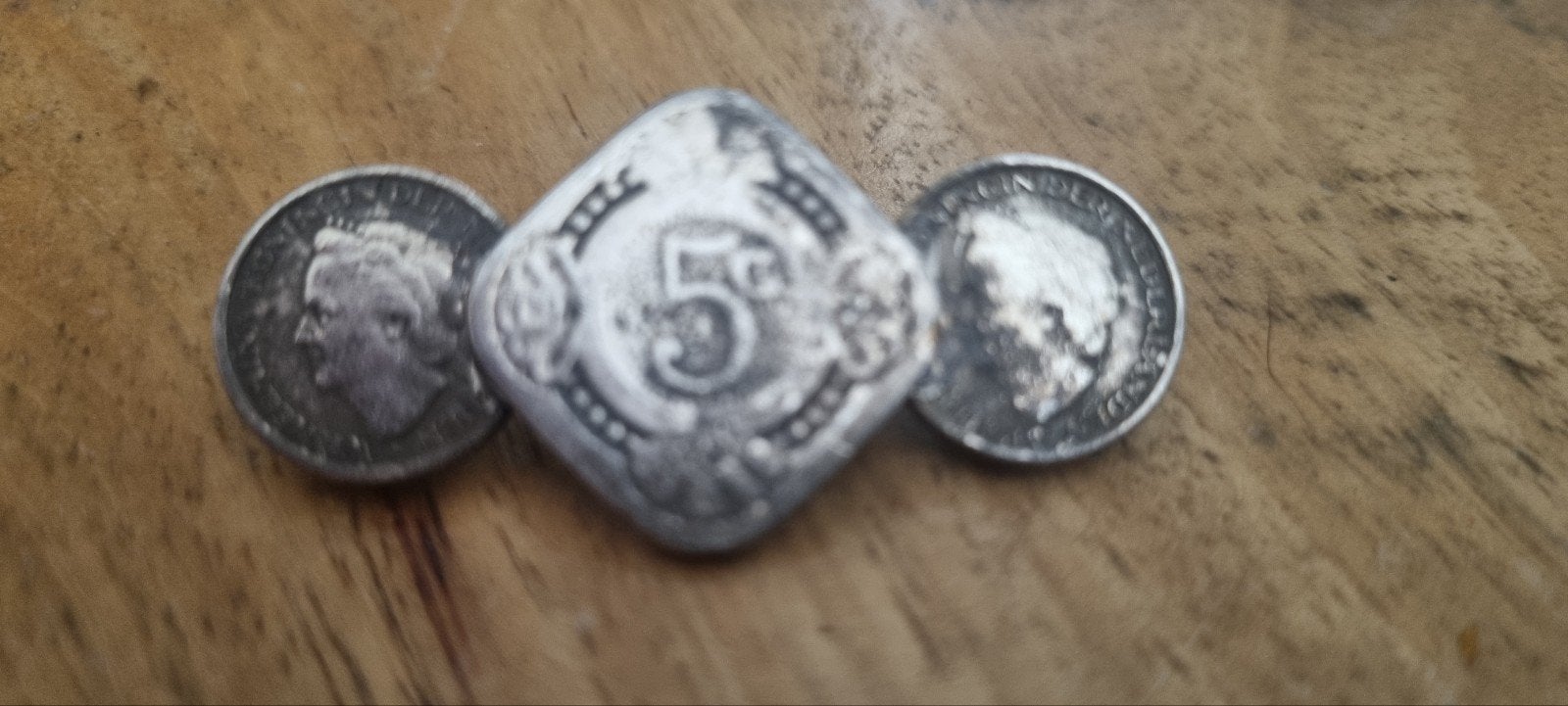 Unieke broche van oude munten, Overige materialen, 4 tot 7 cm, Gebruikt, Ophalen of Verzenden