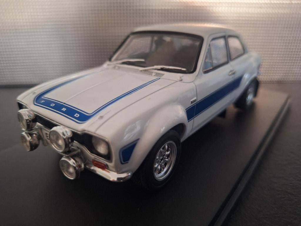 Ford Escort MK1 RS 2000 1973 Schaal 1:24, Hobby en Vrije tijd, Modelauto's | 1:24, Overige merken, WhiteBox, Nieuw, WhiteBox
