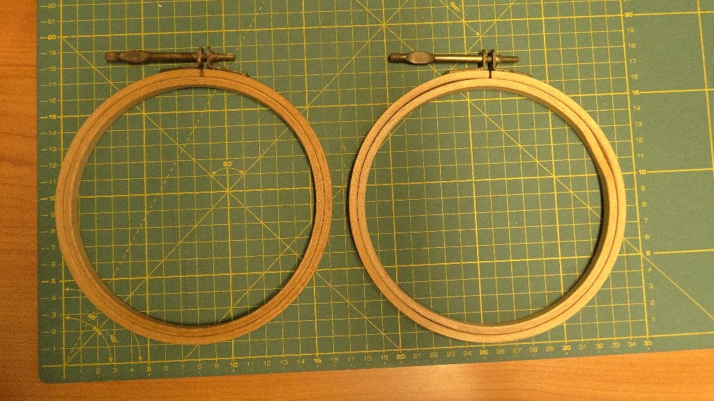 Vintage borduurring, 16,5 cm – 2 stuks, Ophalen of Verzenden, Gebruikt, Handborduren, Overige typen