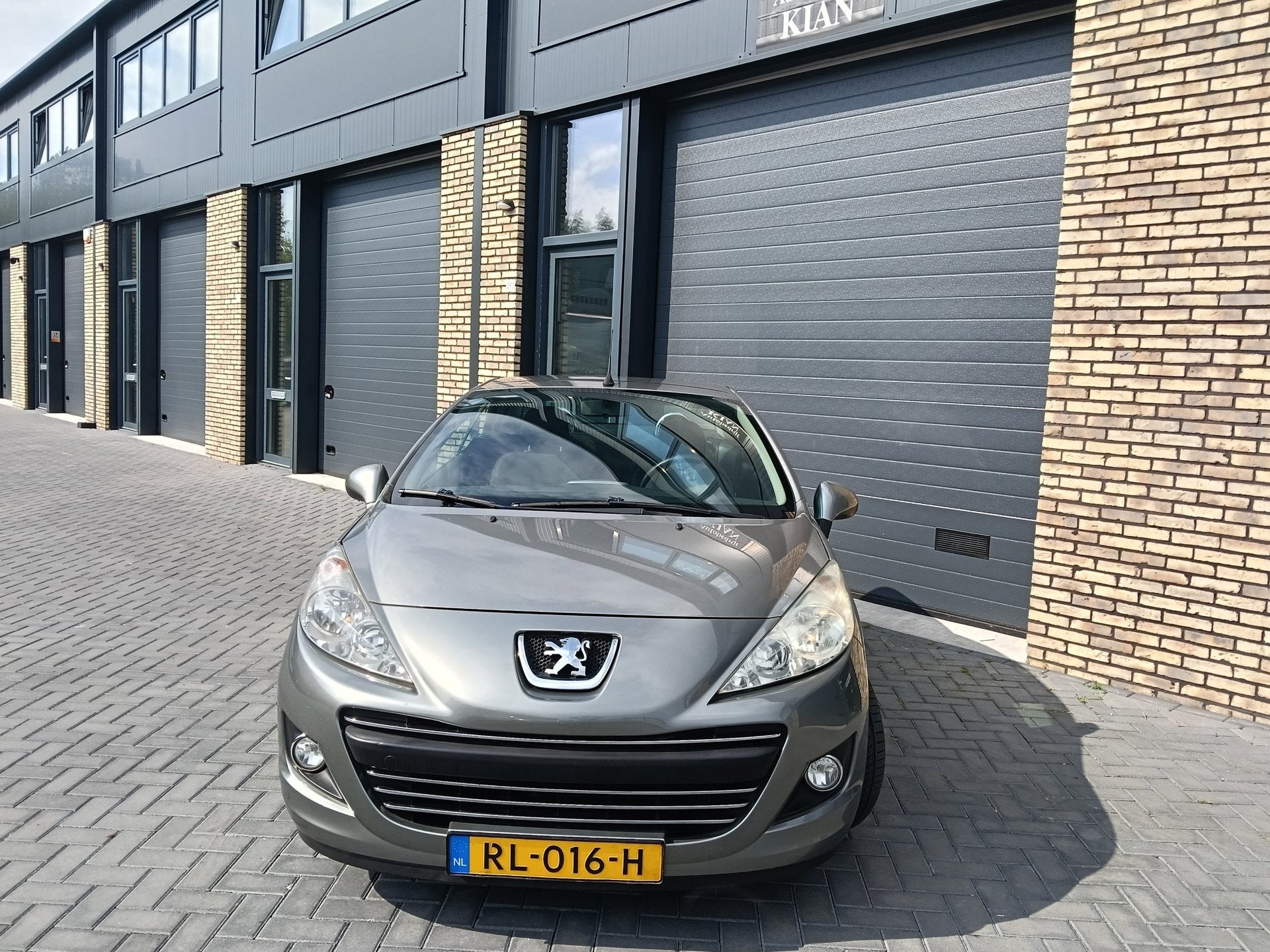 Peugeot 207 CC 1.6 VTi. Cabriolet, Voorwielaandrijving, Euro 5, Gebruikt, 4 cilinders