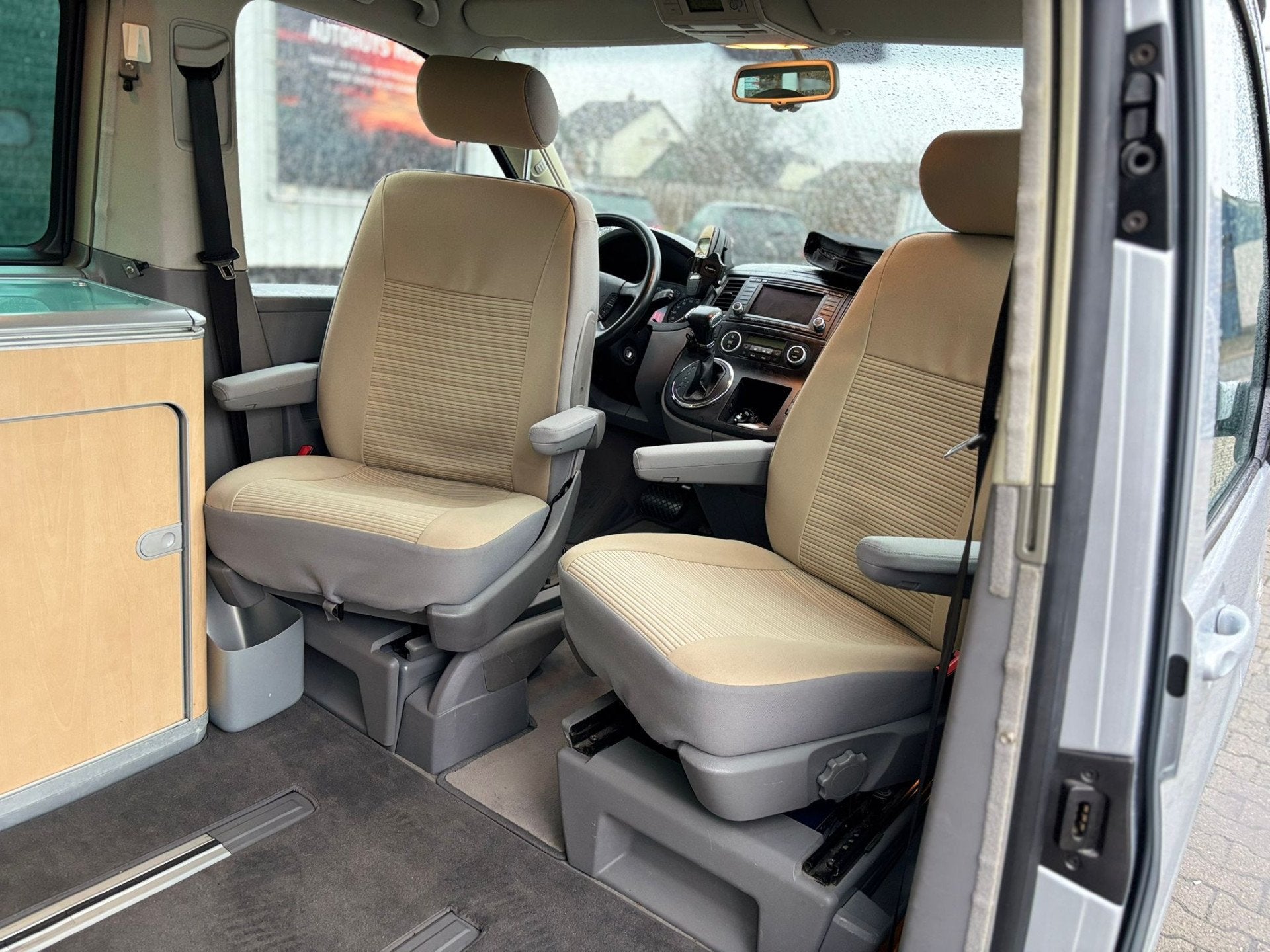 Foto 8 van Westfalia California 8pers elec,dak/deur PON onderhoud! 7HM