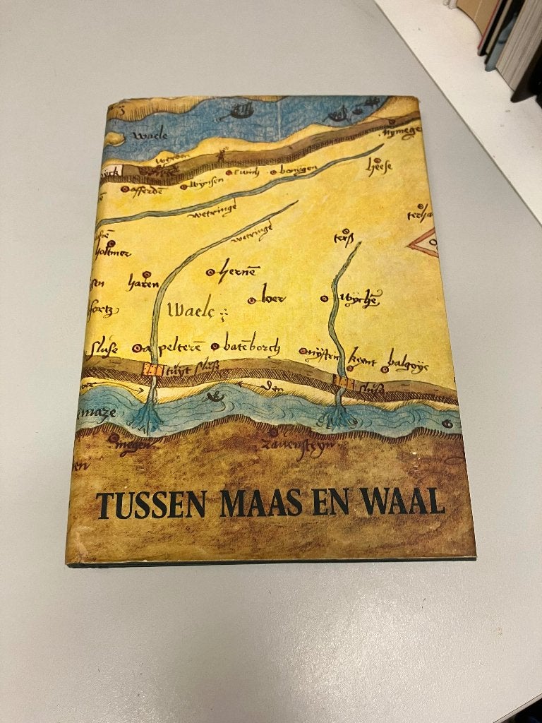 Tussen Maas en Waal Van Heiningen, Ophalen of Verzenden, Gelezen