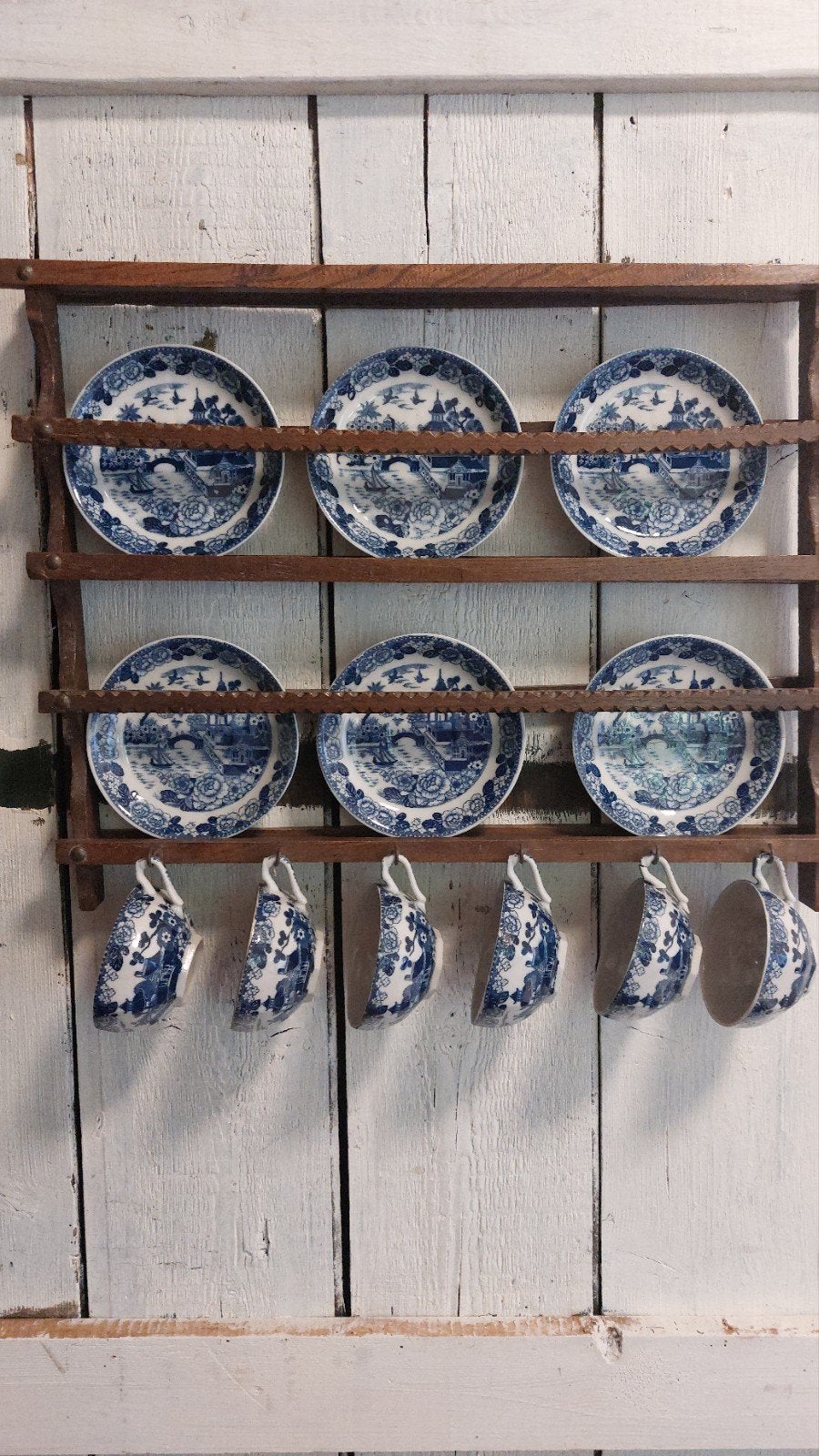 Kop en schotels in rek, Ophalen of Verzenden