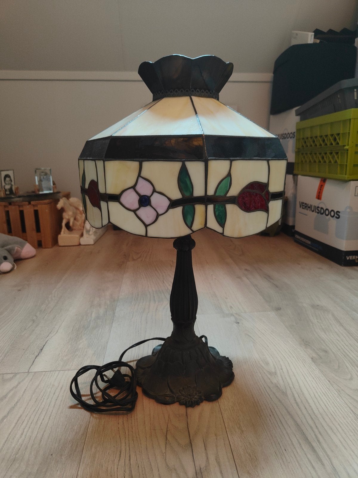 klassieke tafel lamp in Tiffany stijl, Huis en Inrichting, Ophalen of Verzenden, Glas