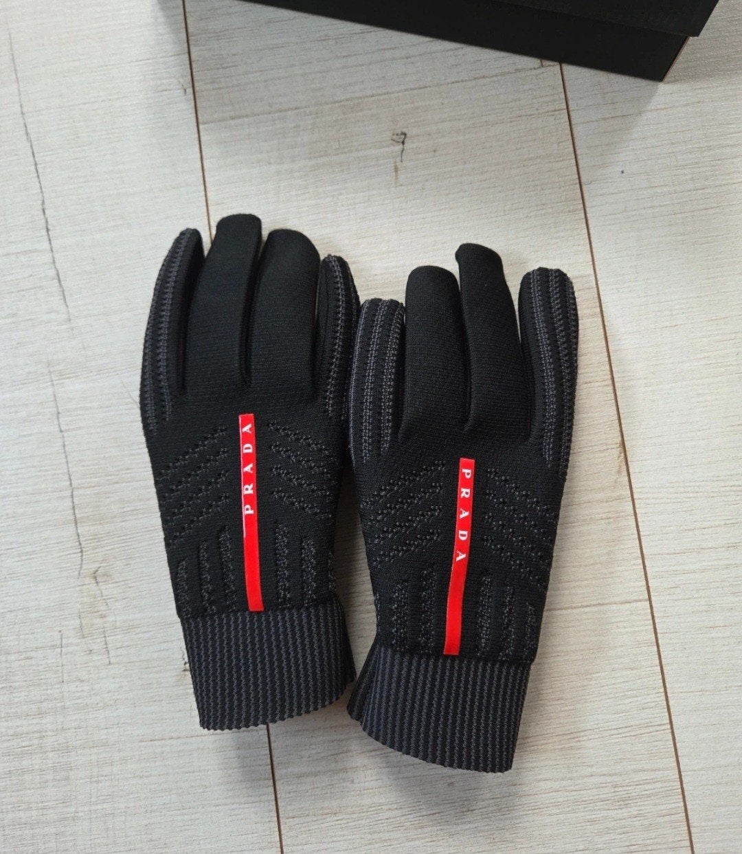 prada sport knit handschoenen linea luna rossa, Kleding | Heren, Ophalen of Verzenden, Zo goed als nieuw, Handschoenen