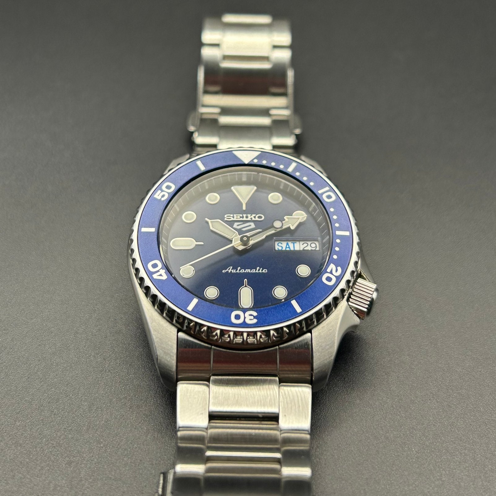 Seiko 5 Sports SRPL77K1 “Street Denim” Full Set, Polshorloge, Info@seiko.nl, Ophalen of Verzenden, Zo goed als nieuw