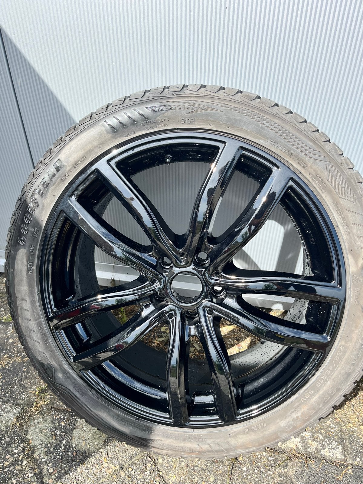 BMW X1 F48 X2 F39 19 inch zwarte velgen Goodyear All Season, Auto-onderdelen, Banden en Velgen, Gebruikt, Banden en Velgen, 235 mm