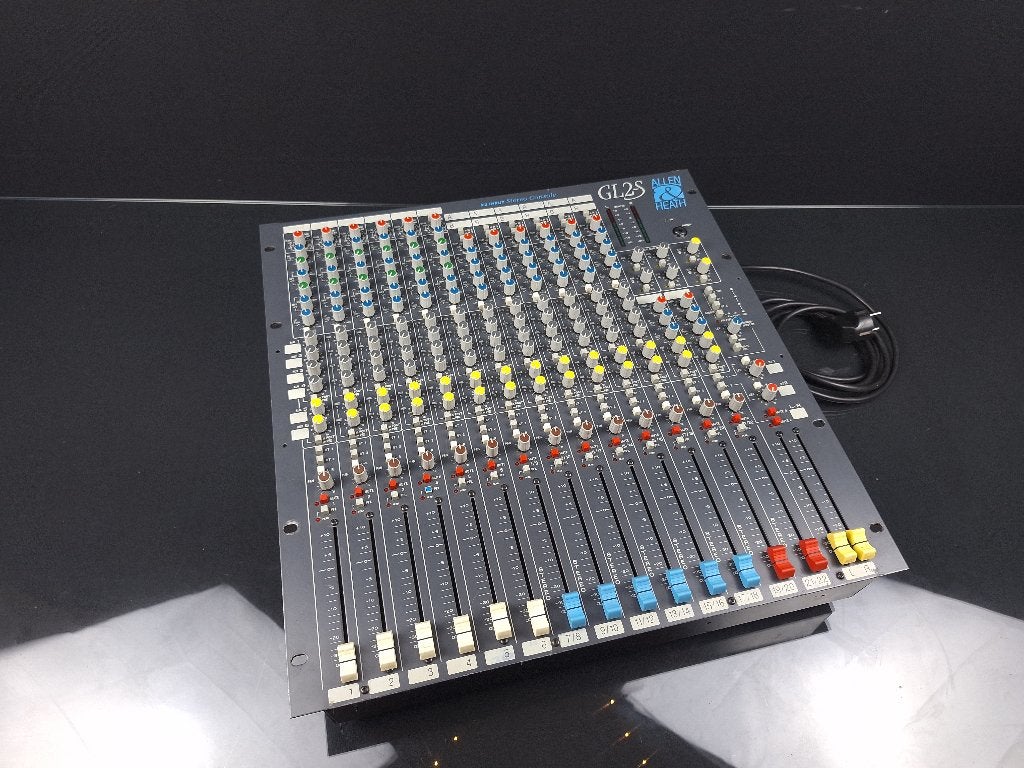 Allen & Heath GL2S 22-kanaals Analoge Mengtafel, Ophalen of Verzenden, Gebruikt, 20 kanalen of meer, Microfooningang