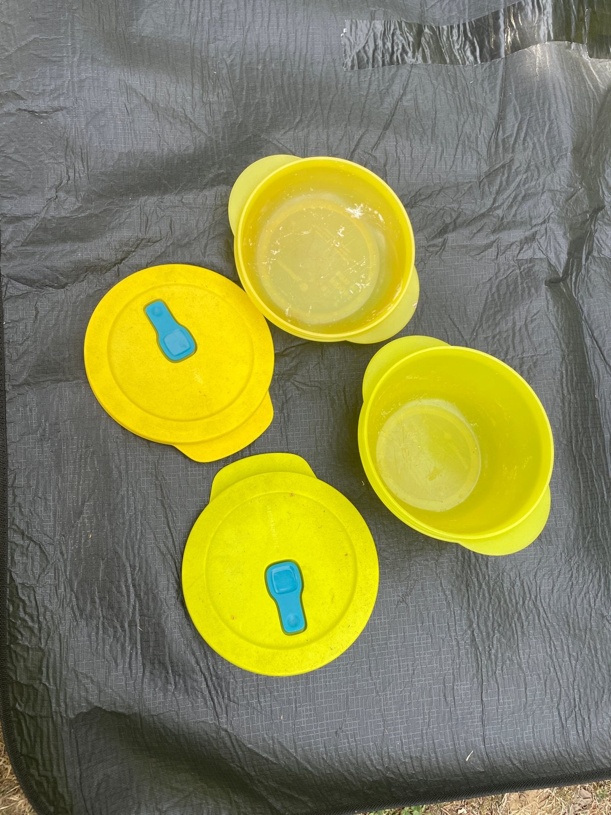 Tupperware magnetron schaaltjes met deksel, Gebruikt, Schaal, Geel, Ophalen of Verzenden