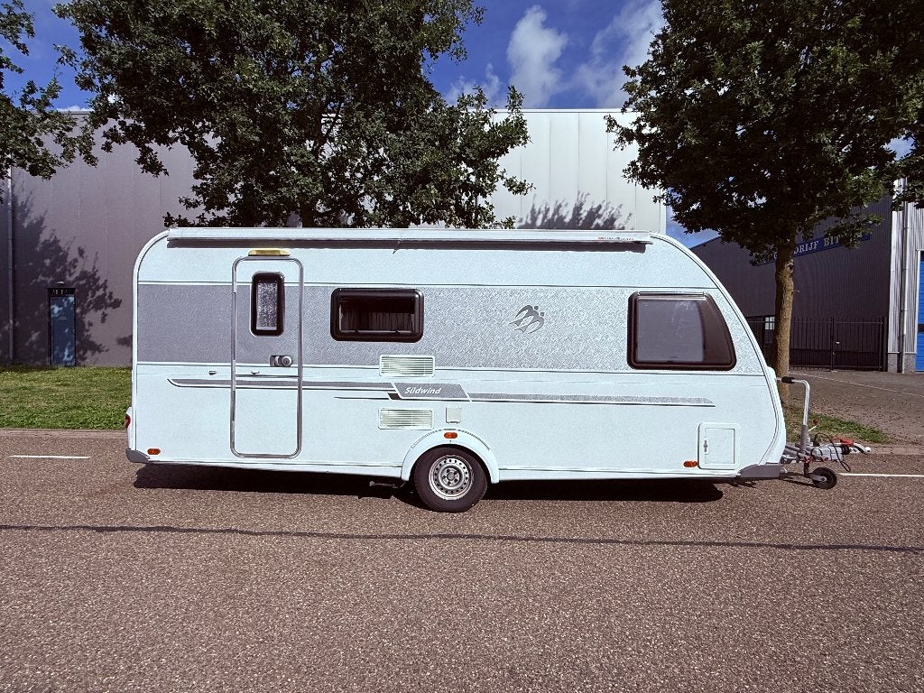 Knaus Südwind 500 fdk 2011 Airco/mover/voortent/luifel, Caravans en Kamperen, 7 tot 8 meter, Treinzit, Particulier, Luifel