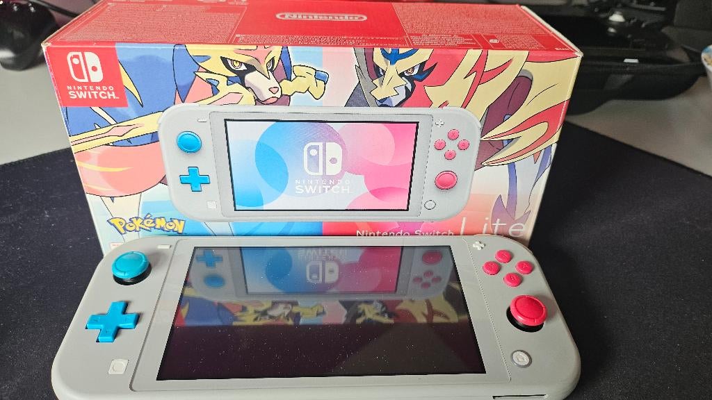 nintendo switch lite zacian and zamazenta edition, Ophalen, Zo goed als nieuw