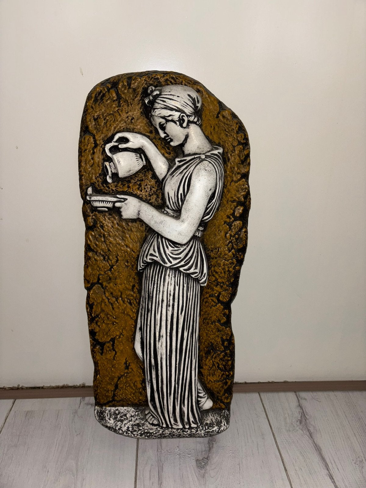 Vintage wandplaquette godin Hebe (1960), Antiek en Kunst, Antiek | Wandborden en Tegels, Ophalen of Verzenden