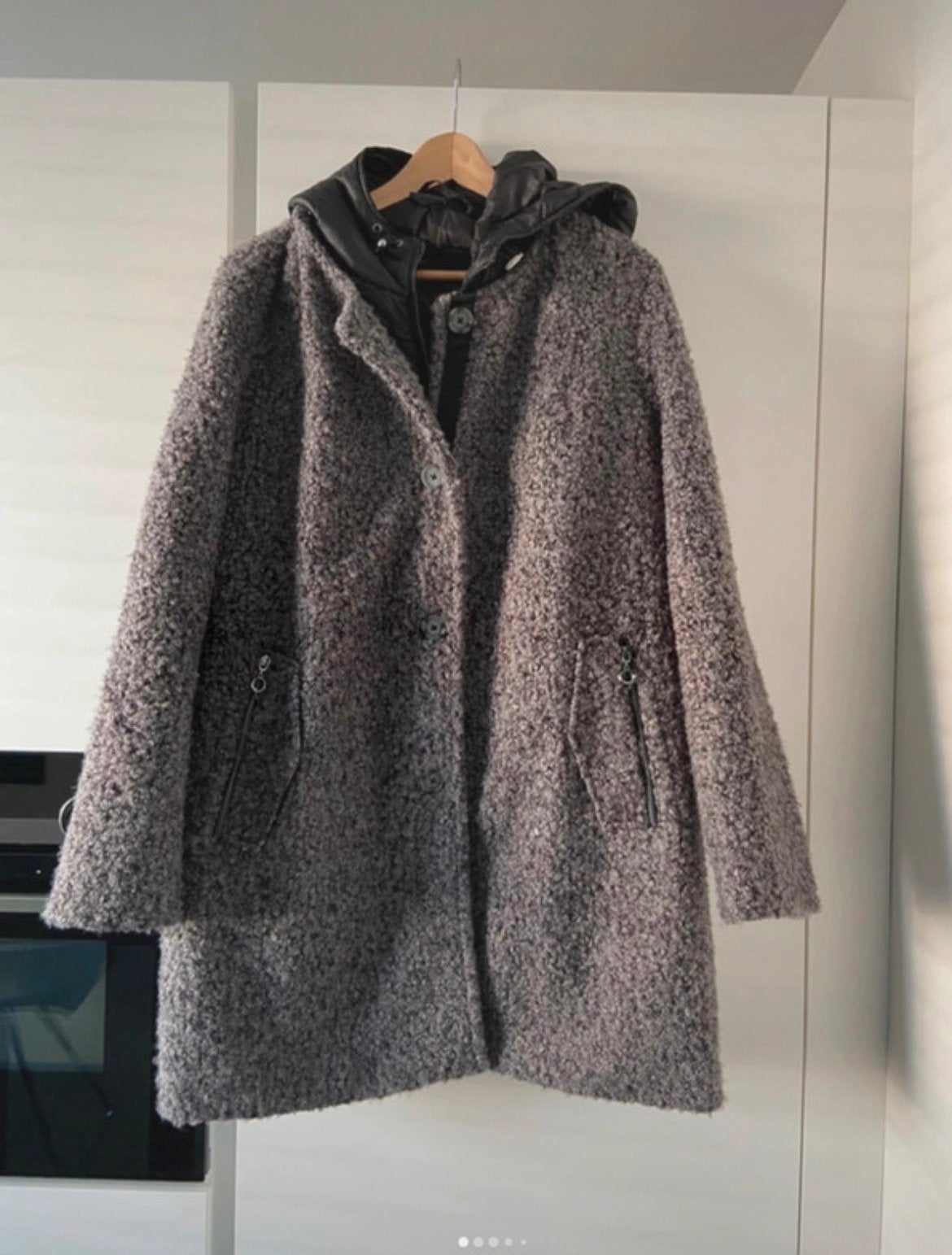 Laura Torelli Classic Bouclé Jas met Capuchon Maat L, Verzenden, Zo goed als nieuw, Maat 42/44 (L), Grijs