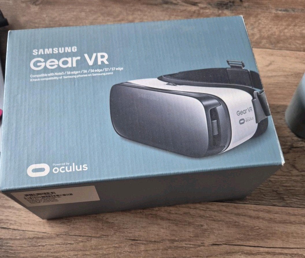 Samsung Gear VR (Powered by Oculus) - Zo goed als nieuw, Spelcomputers en Games, Ophalen of Verzenden, Zo goed als nieuw, VR-bril