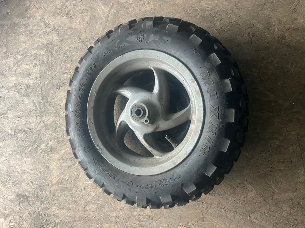 Voorvelg piaggio typhoon xr voor wiel velg band cross, Ophalen of Verzenden