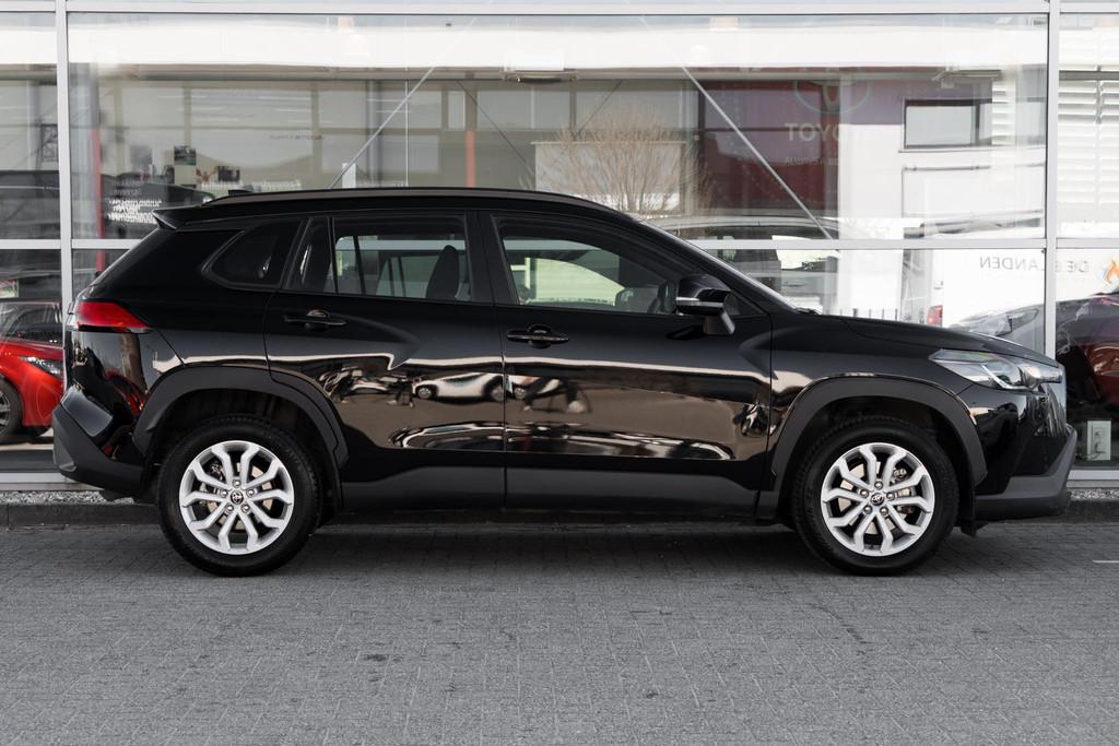 Toyota Corolla Cross Hybrid 140 Active, Auto's, Toyota, Stof, Gebruikt, Zwart, Origineel Nederlands