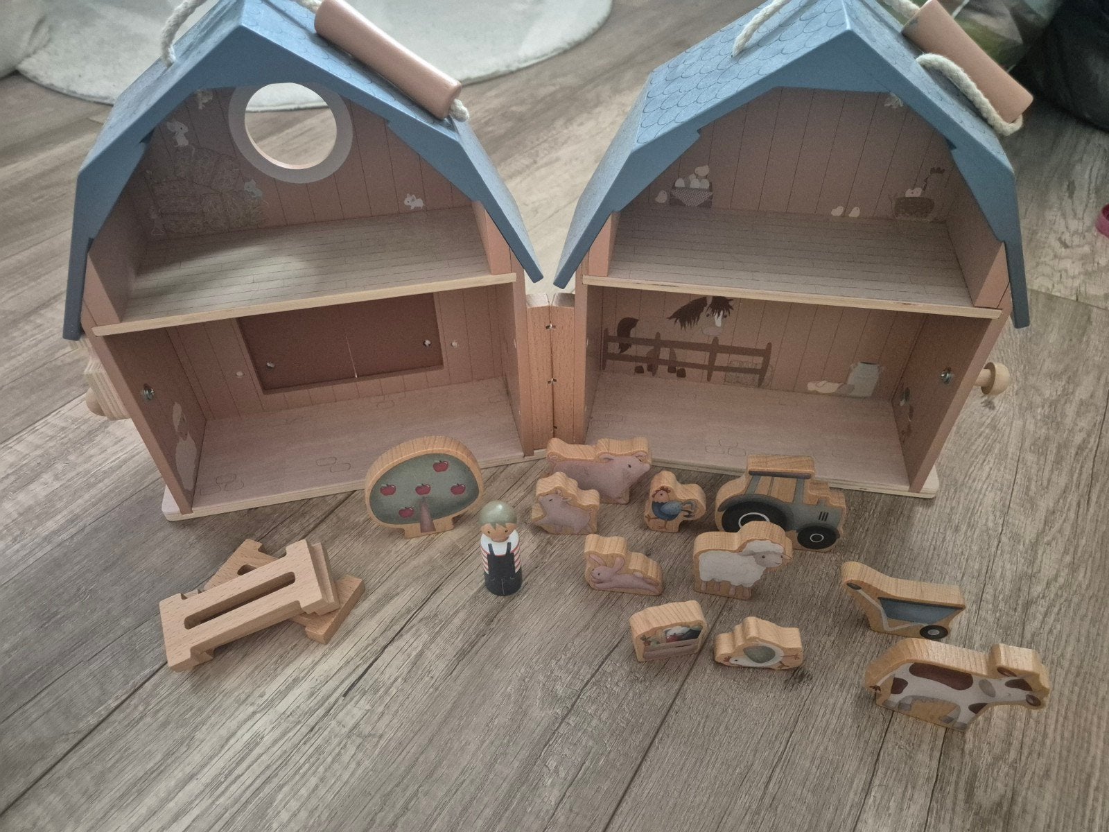 Little Dutch Poppenhuis Farm House met accessoires, Ophalen, Zo goed als nieuw