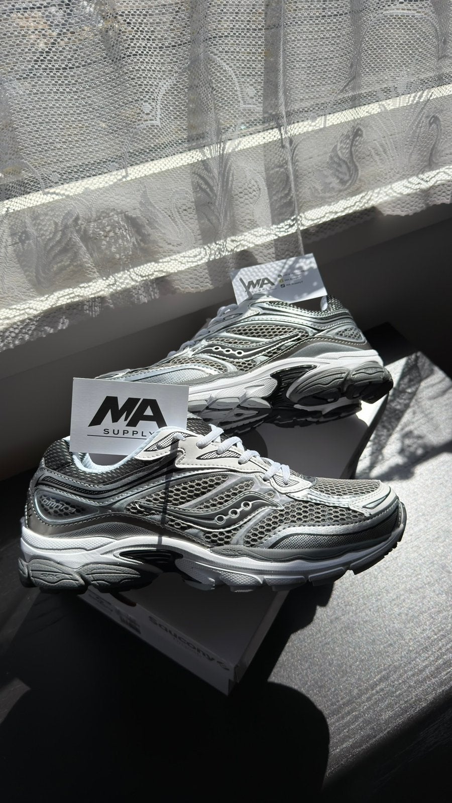 ⚠️ Saucony Omni 9 Gray, 👟🪨☁️ 🔥 BIJNA WEG 🔥, Ophalen of Verzenden, Nieuw, Wit, Sportschoenen