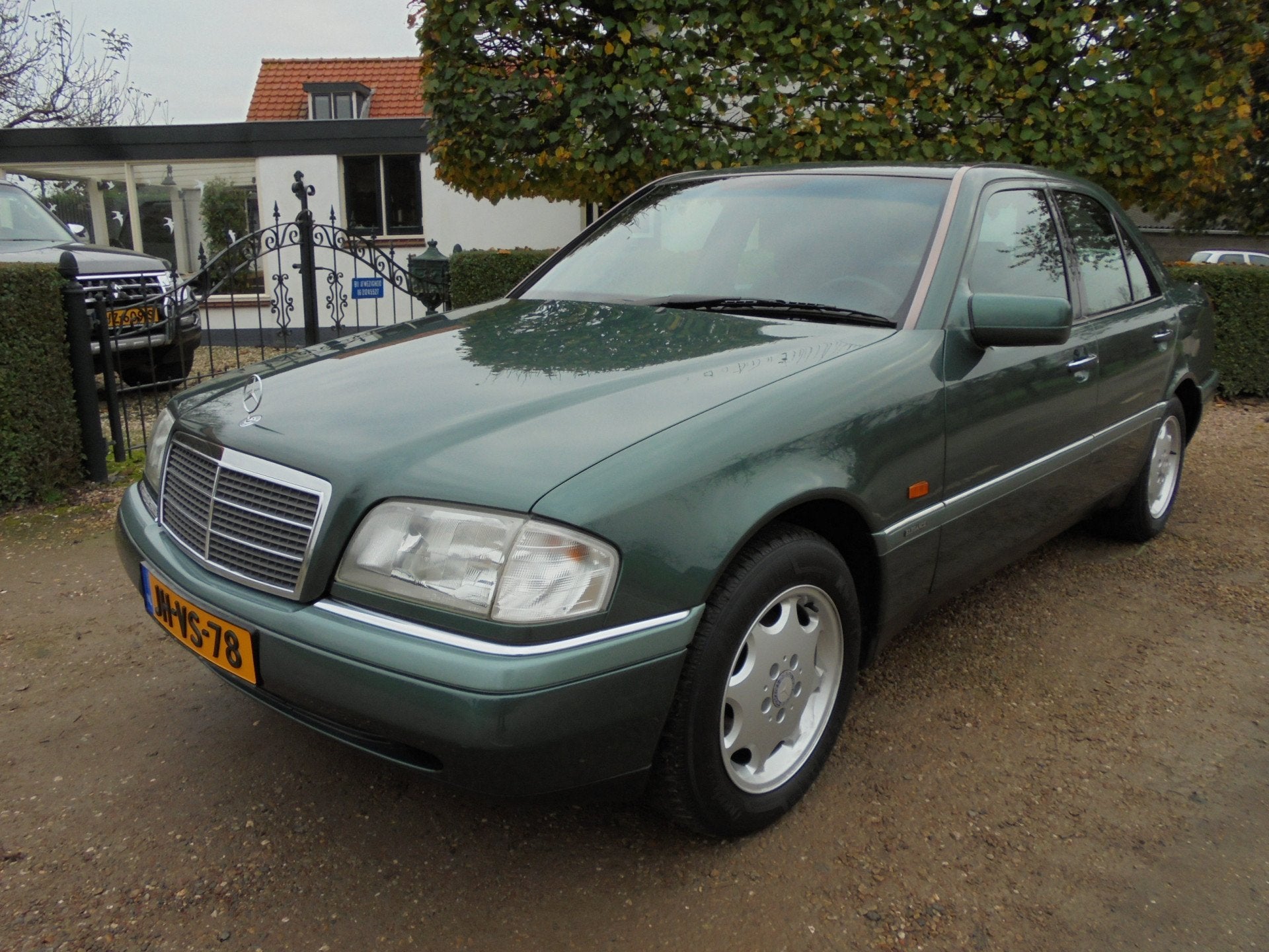 Mercedes-Benz C-Klasse 180 Elegance *104.000 org.km.NAP*ABSO, foto 2