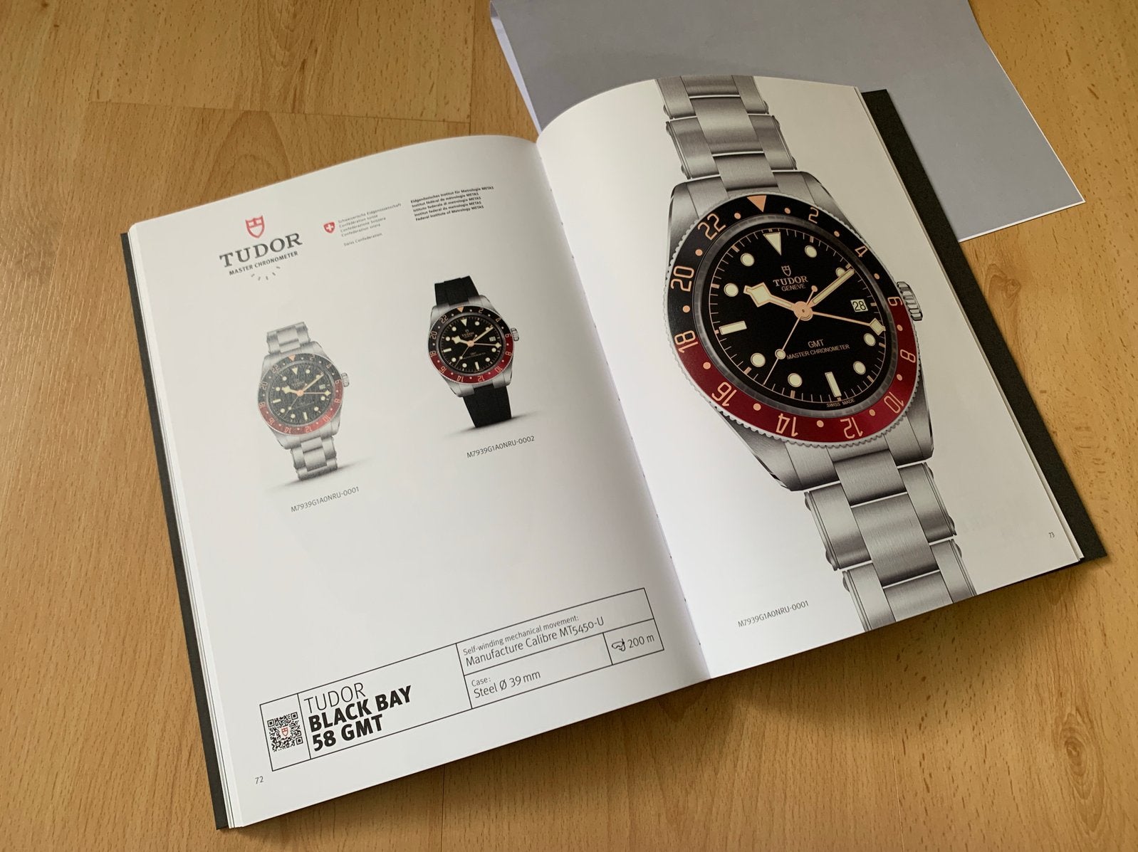 Boek - Catalogus Tudor horloges (Rolex) in nieuwstaat, Ophalen of Verzenden, Zo goed als nieuw, Staal, Overige merken