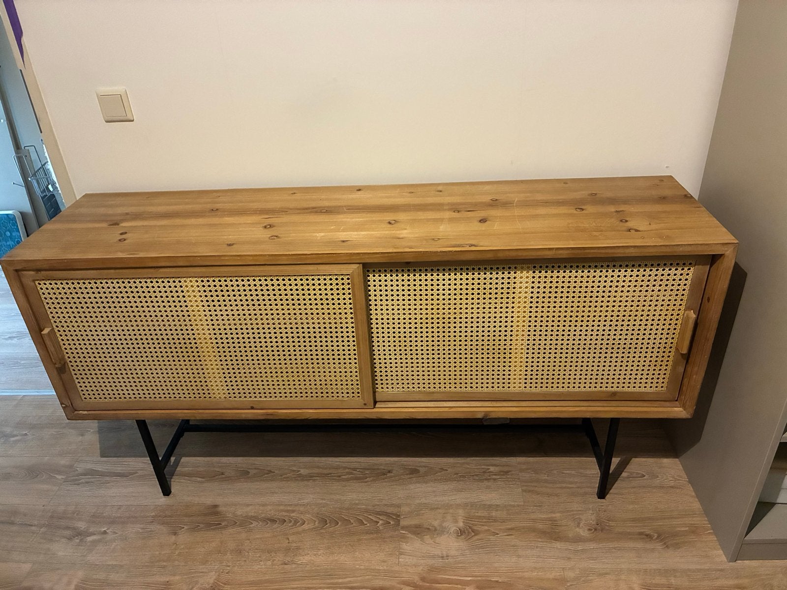 Houten dressoir, kast, webbing, schuifdeuren, xenos, Ophalen, 100 tot 150 cm, Zo goed als nieuw, 25 tot 50 cm