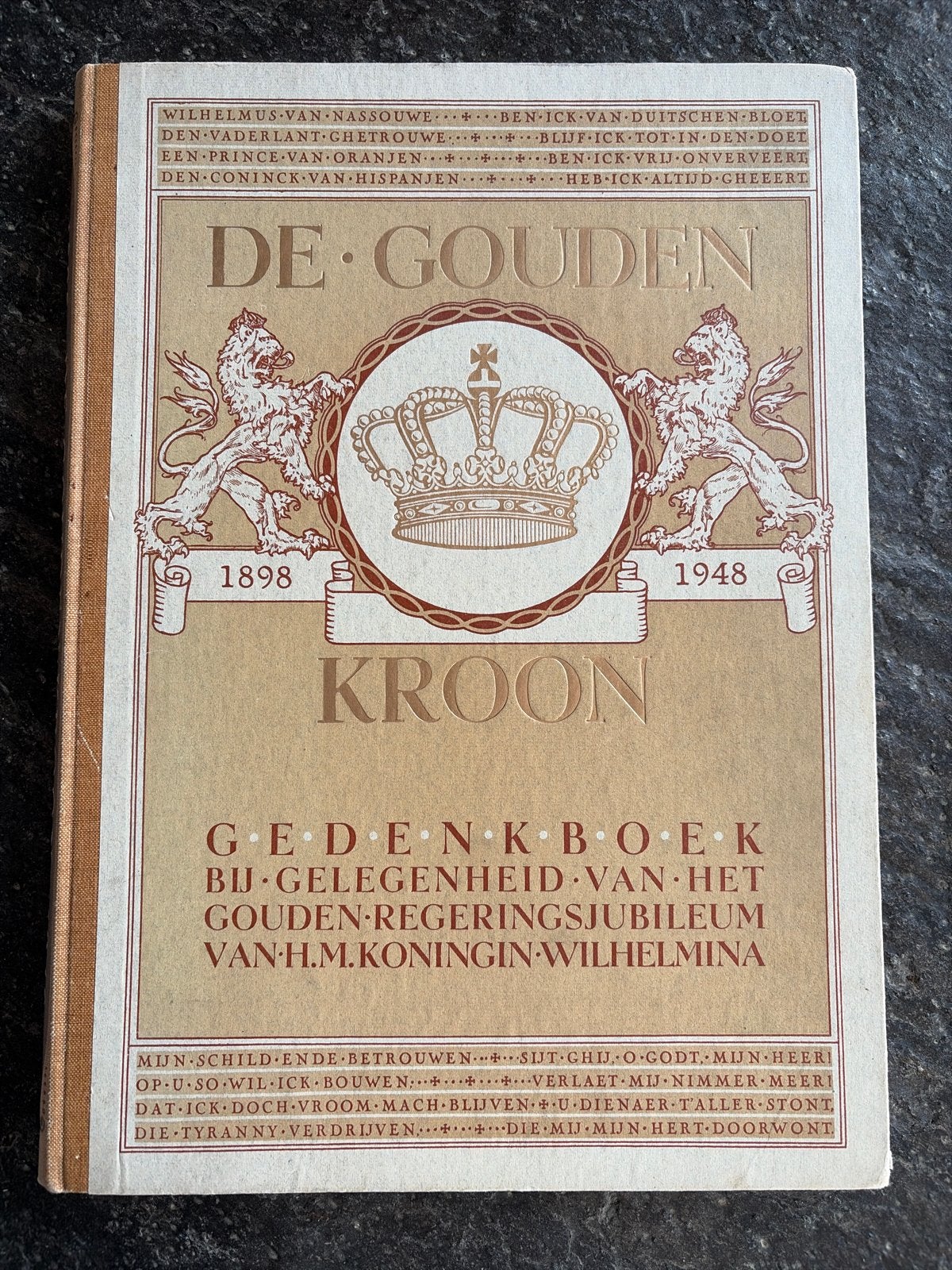 De Gouden Kroon - Gedenkboek Koningin Wilhelmina, Ophalen of Verzenden, 20e eeuw of later, Zo goed als nieuw