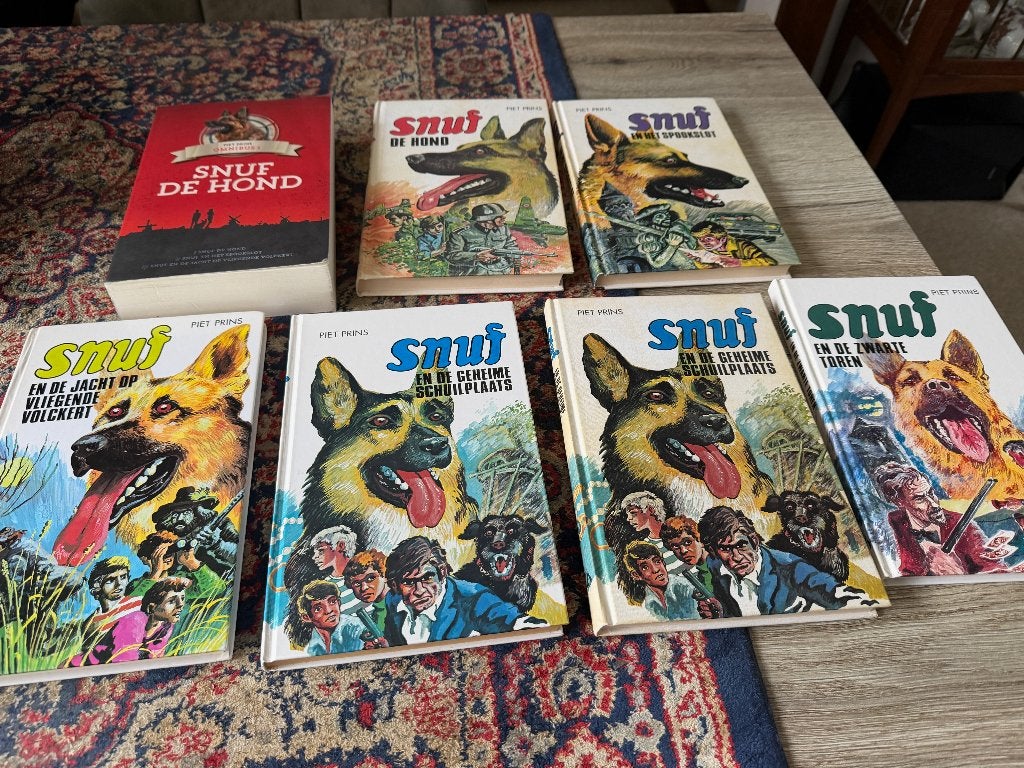 Snuf de Hond. Piet Prins. Omnibus deel 1 en 6 Boeken, Boeken, Ophalen of Verzenden, Zo goed als nieuw, Piet Prins, Fictie algemeen