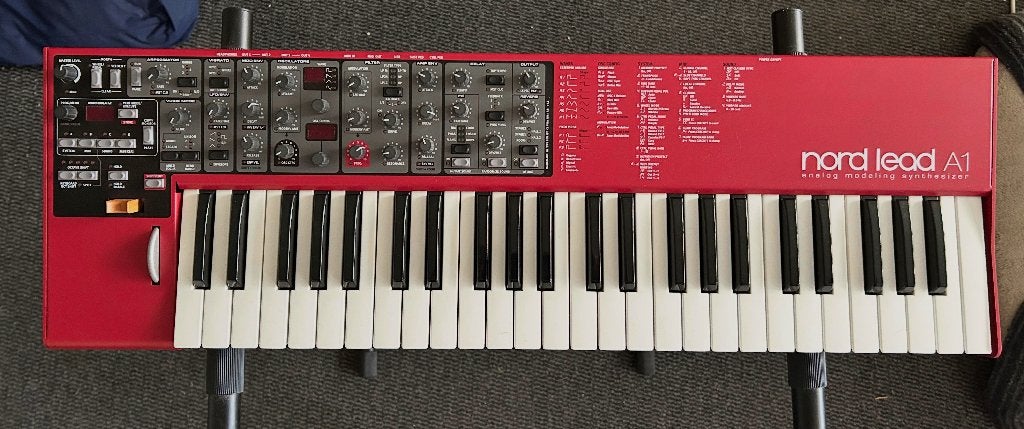 Nord Lead A1, Zo goed als nieuw, Met koffer of flightcase, Ophalen, 49 toetsen