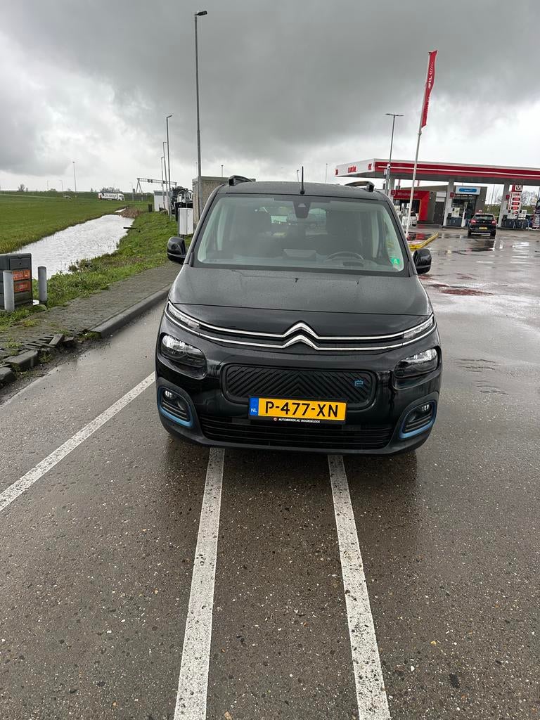 Citroën Berlingo EV 50 kWh 136pk 2022 Zwart, Auto's, Citroën, Particulier, Berlingo, Elektrisch, MPV, Automaat, Origineel Nederlands