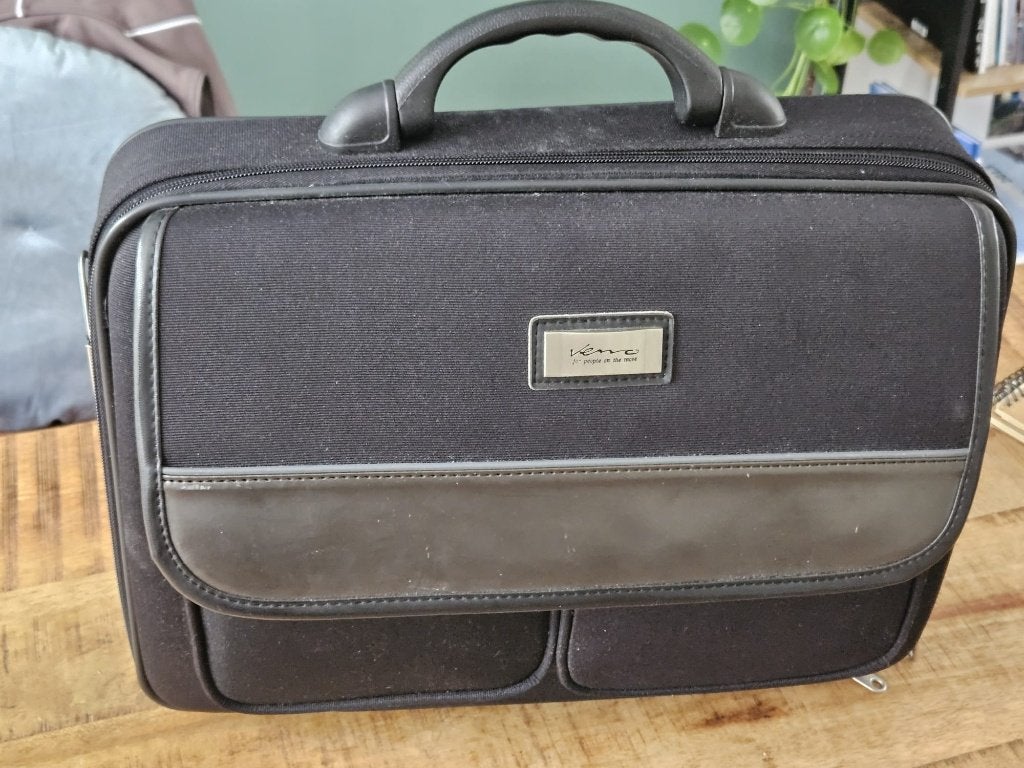 Veno reiskoffertje(For people on the move), Hard kunststof, Minder dan 50 cm, Ophalen of Verzenden, Zo goed als nieuw