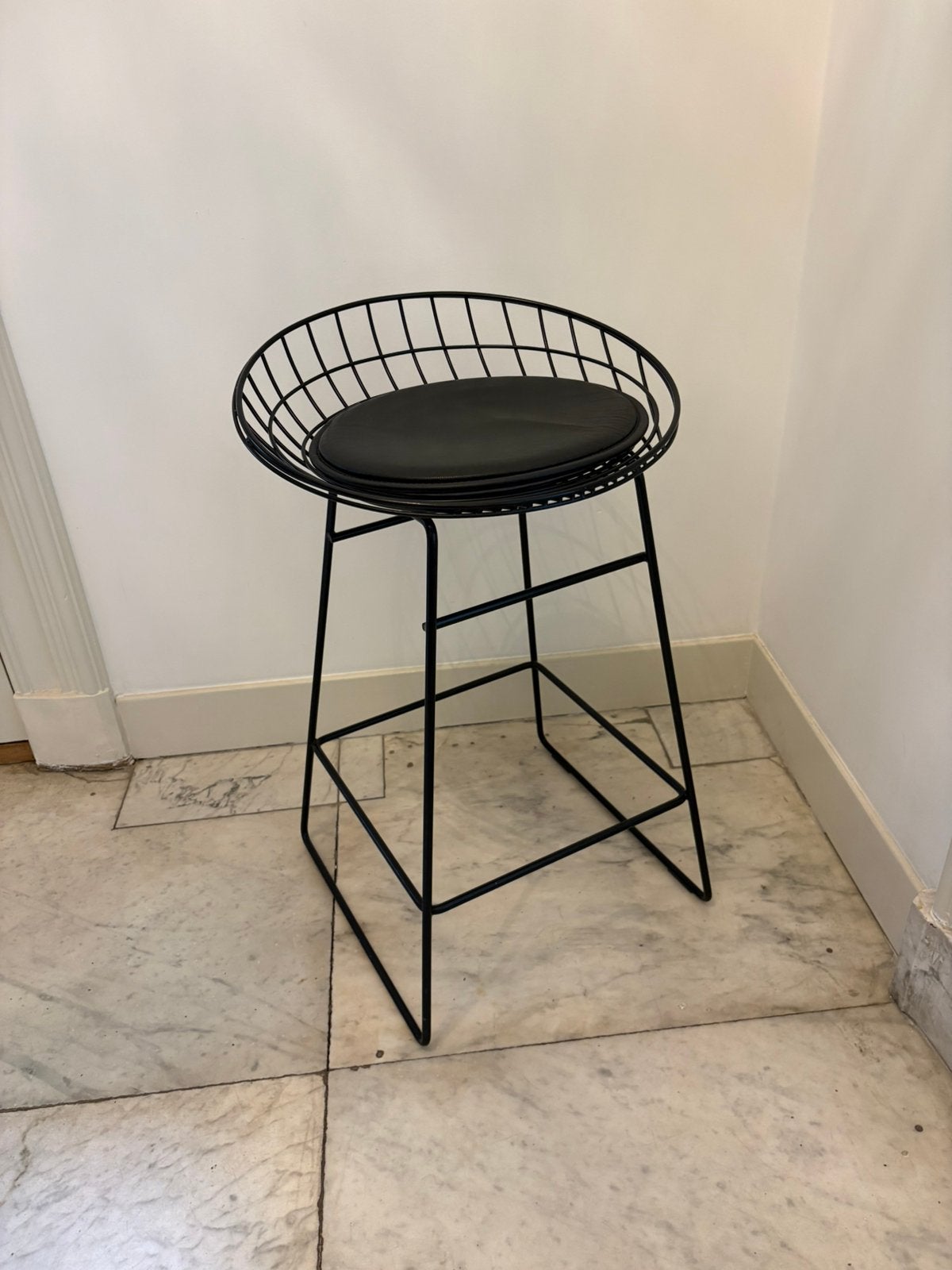 Pastoe KM07 Wire barkruk in zo goed als nieuwstaat.
