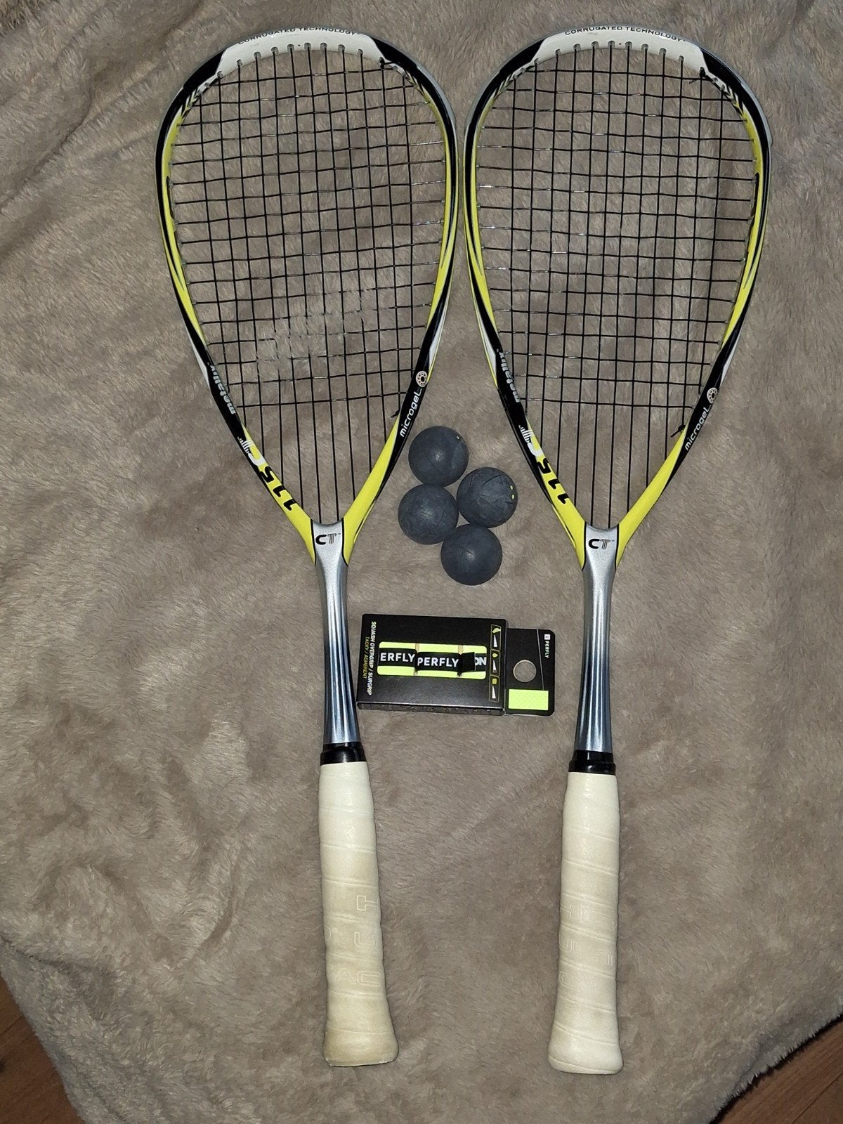 HEAD Microgel 115 Squash Rackets (2 stuks) met ballen, Ophalen of Verzenden, Gebruikt, Racket