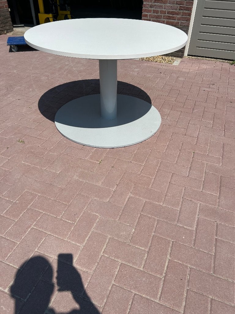 2* Ronde vergader-/ kantinetafel Ø120 cm, 1* ovaal, Ophalen, Gebruikt, Rond, Vijf personen of meer