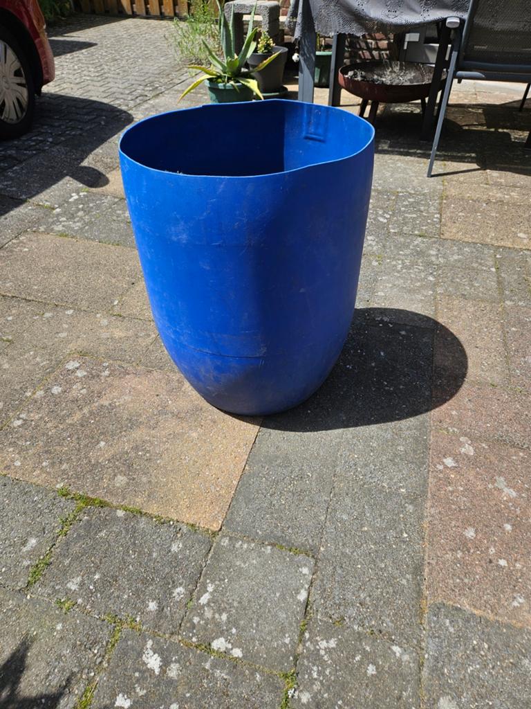 Grote blauwe plantenbak/regenton - Hgte 62cm, Doorsnede 48cm, Ophalen, Kunststof, Gebruikt, Rond