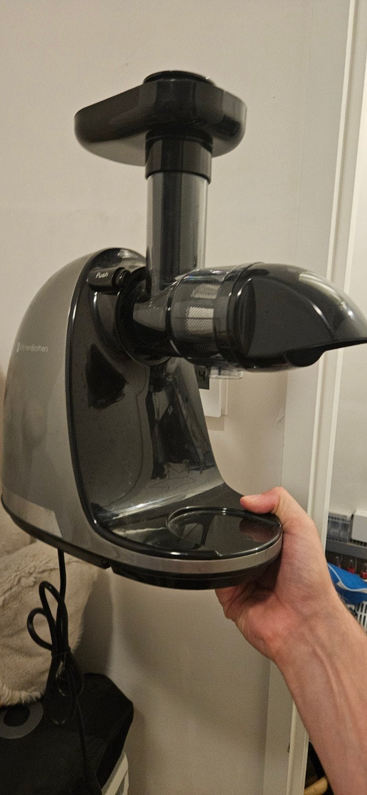 Kitchenbrothers Slowjuicer - Zwart/Grijs - Inclusief bak, Ophalen of Verzenden, Gebruikt, Elektrisch, Slowjuicer