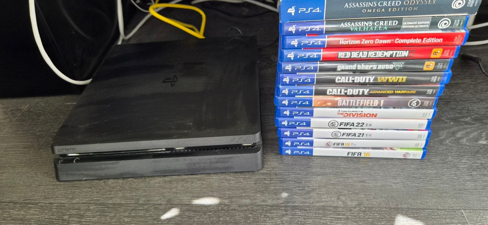 Ps4 slim 500gb + 2 Controllers + 13 spellen te koop, Met 2 controllers, Ophalen of Verzenden, Slim, 500 GB