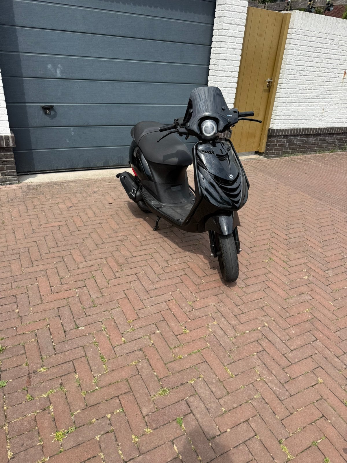 Piaggio zip 2 takt 2017, Ophalen, Zip, Zo goed als nieuw, Benzine
