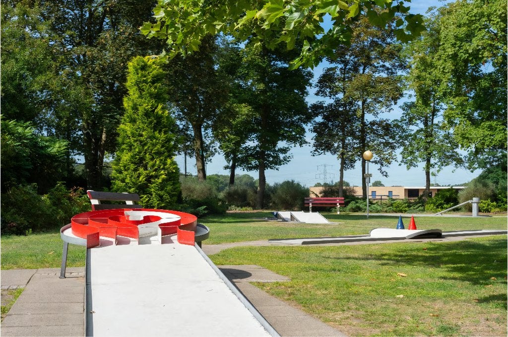 Complete 18-holes midgetgolfbaan (voormalige wedstrijdbaan), Ophalen, Gebruikt, Overige typen, Overige merken